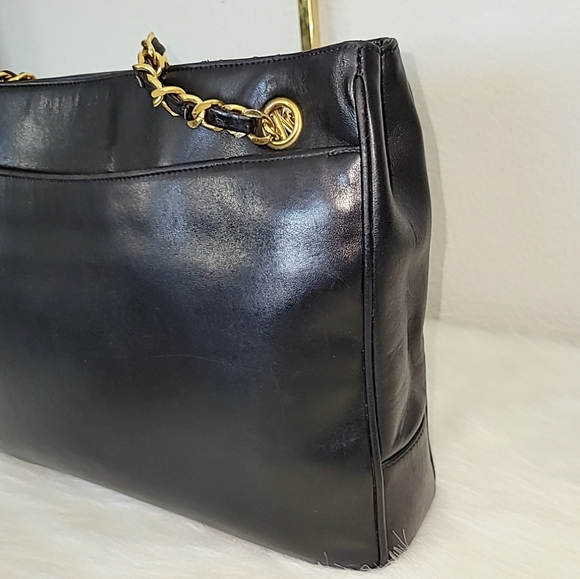 😍🔥 Beautiful 🔥 😍 Authentic Chanel  Lambskin Shoulder Bag - Picture 9 of 16